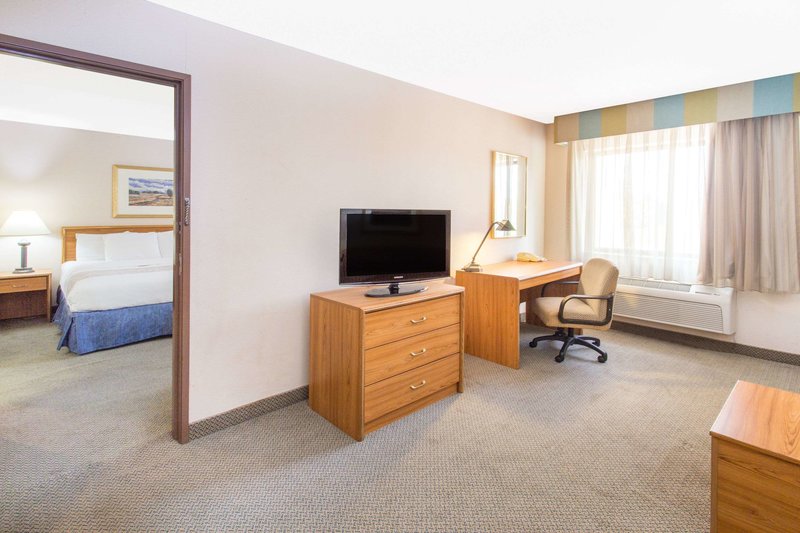 baymont by wyndham davenport