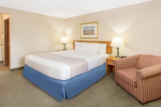 baymont by wyndham davenport