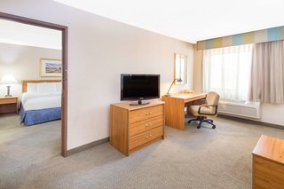 baymont by wyndham davenport