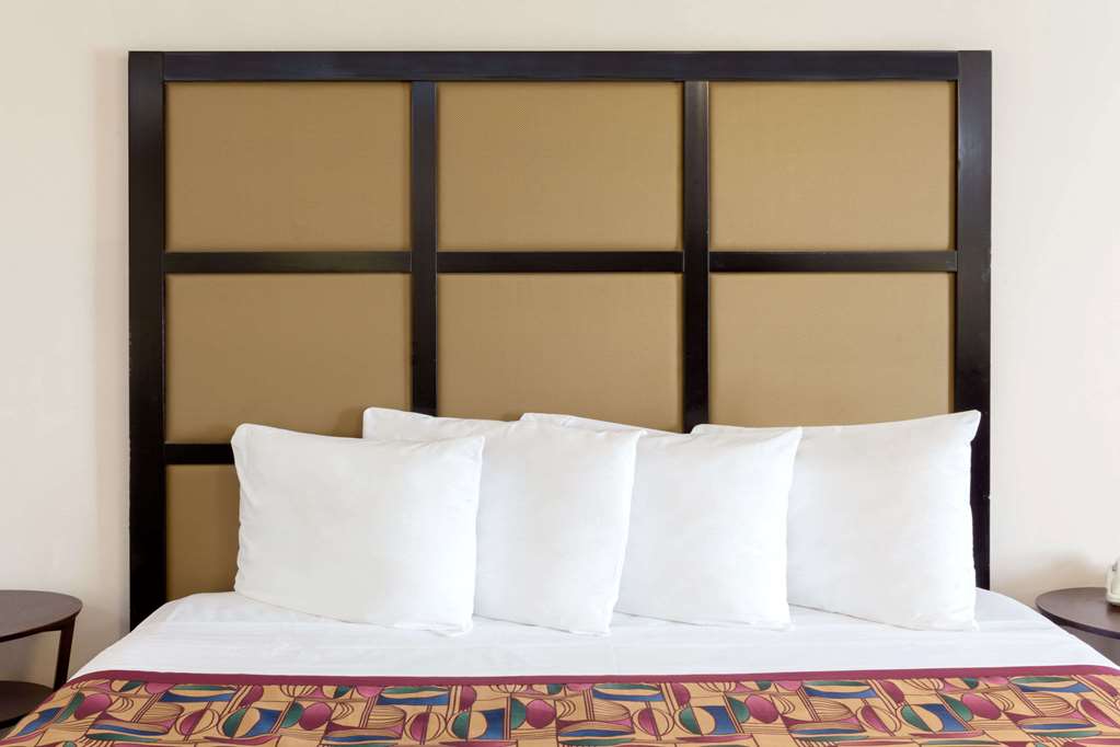 baymont by wyndham chicago calumet city