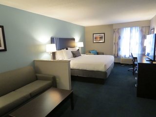 Best Western St. Clairsville Inn & Suites,Bethany>>Belmont,3 star