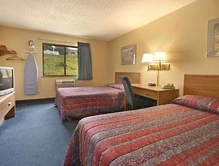Super 8 By Wyndham St. Clairsville Oh/Wheeling Wv Area,Jacobsburg>>Belmont,2 star