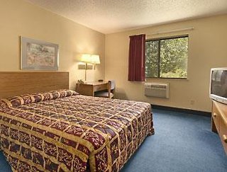 Super 8 By Wyndham St. Clairsville Oh/Wheeling Wv Area,Jacobsburg>>Belmont,2 star