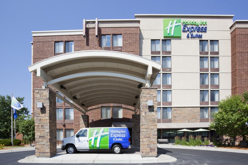 holiday inn express and suites bloomington west by ihg