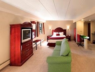 Ramada By Wyndham Minneapolis Golden Valley,Hennepin County>>Golden Valley,4 star