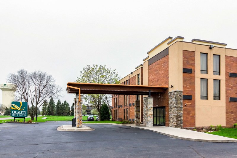 Quality Inn & Suites Arden Hills - Saint Paul North