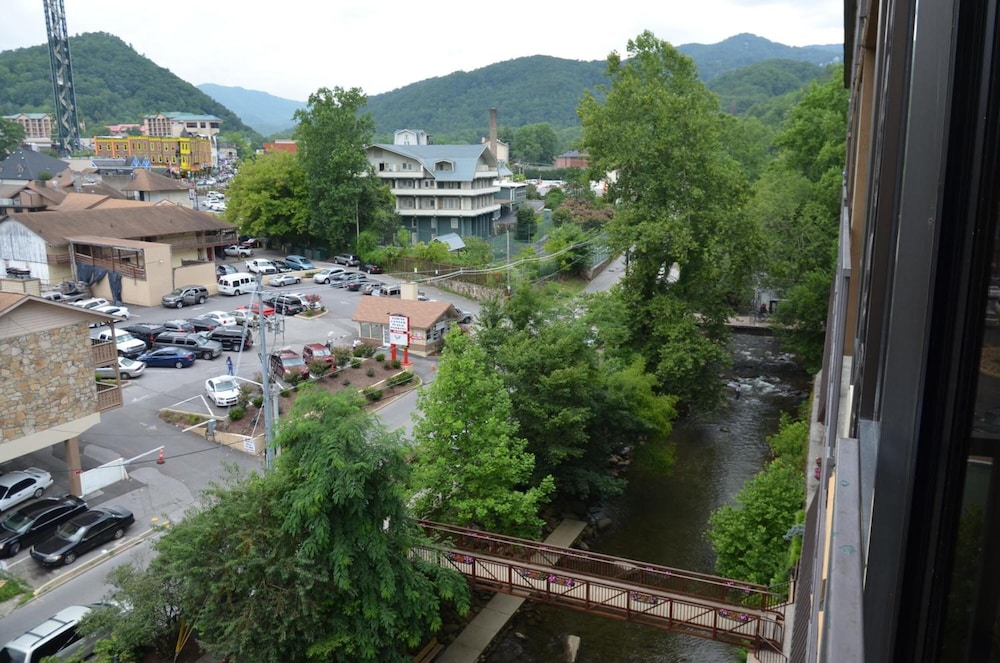 edgewater hotel gatlinburg