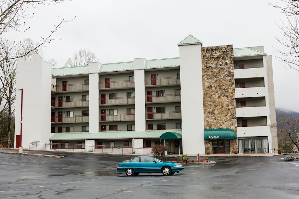 laurel inn condominium