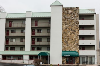 laurel inn condominium