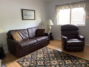 laurel inn condominium