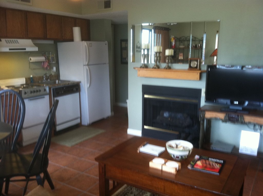 laurel inn condominium