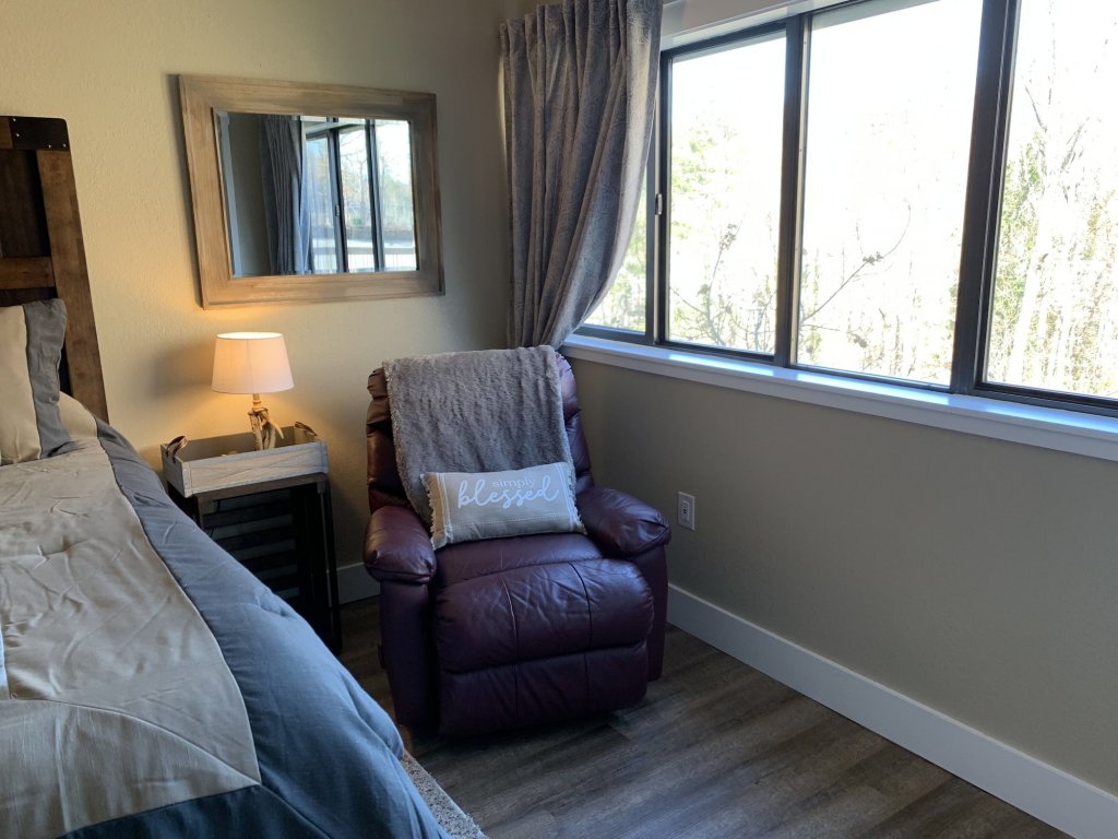 laurel inn condominium