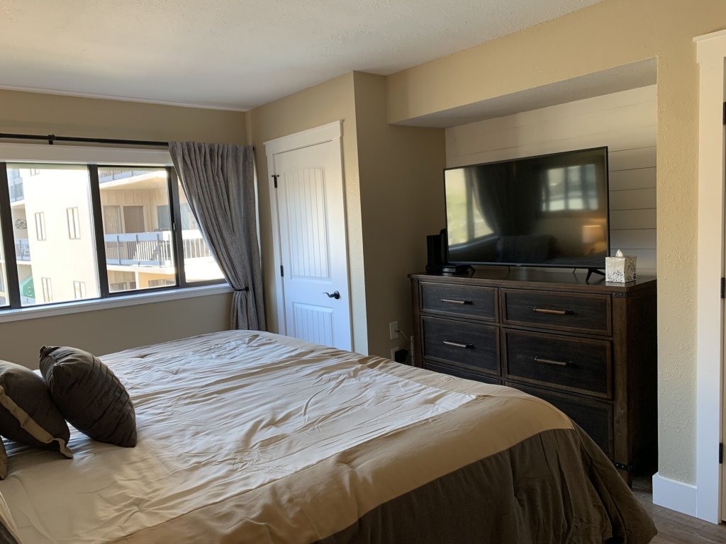laurel inn condominium