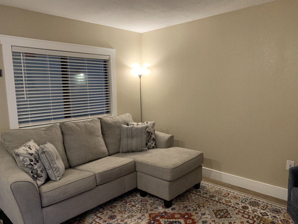 laurel inn condominium