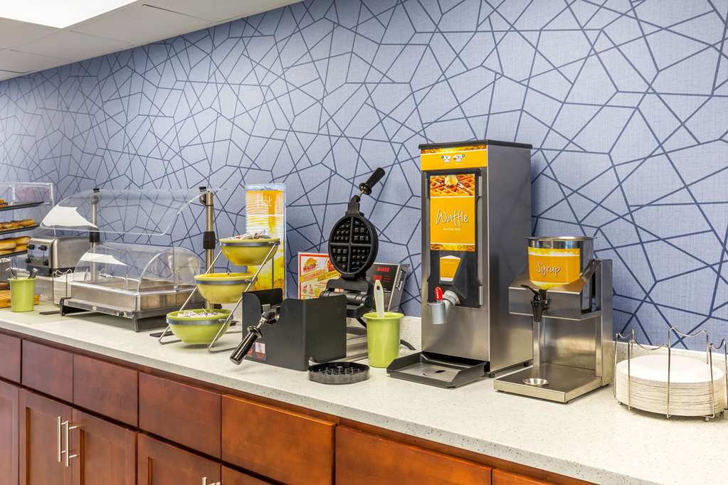 quality inn and suites apex holly springs