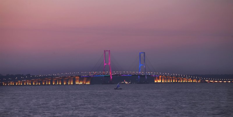 sheraton surabaya hotel and towers