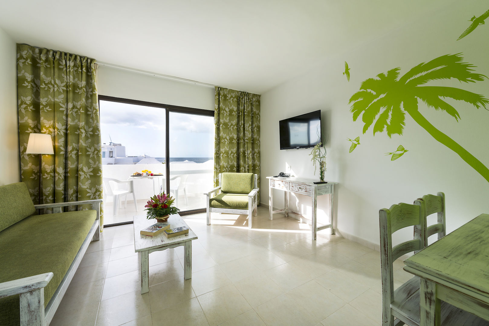 apartamentos hesperia bristol playa