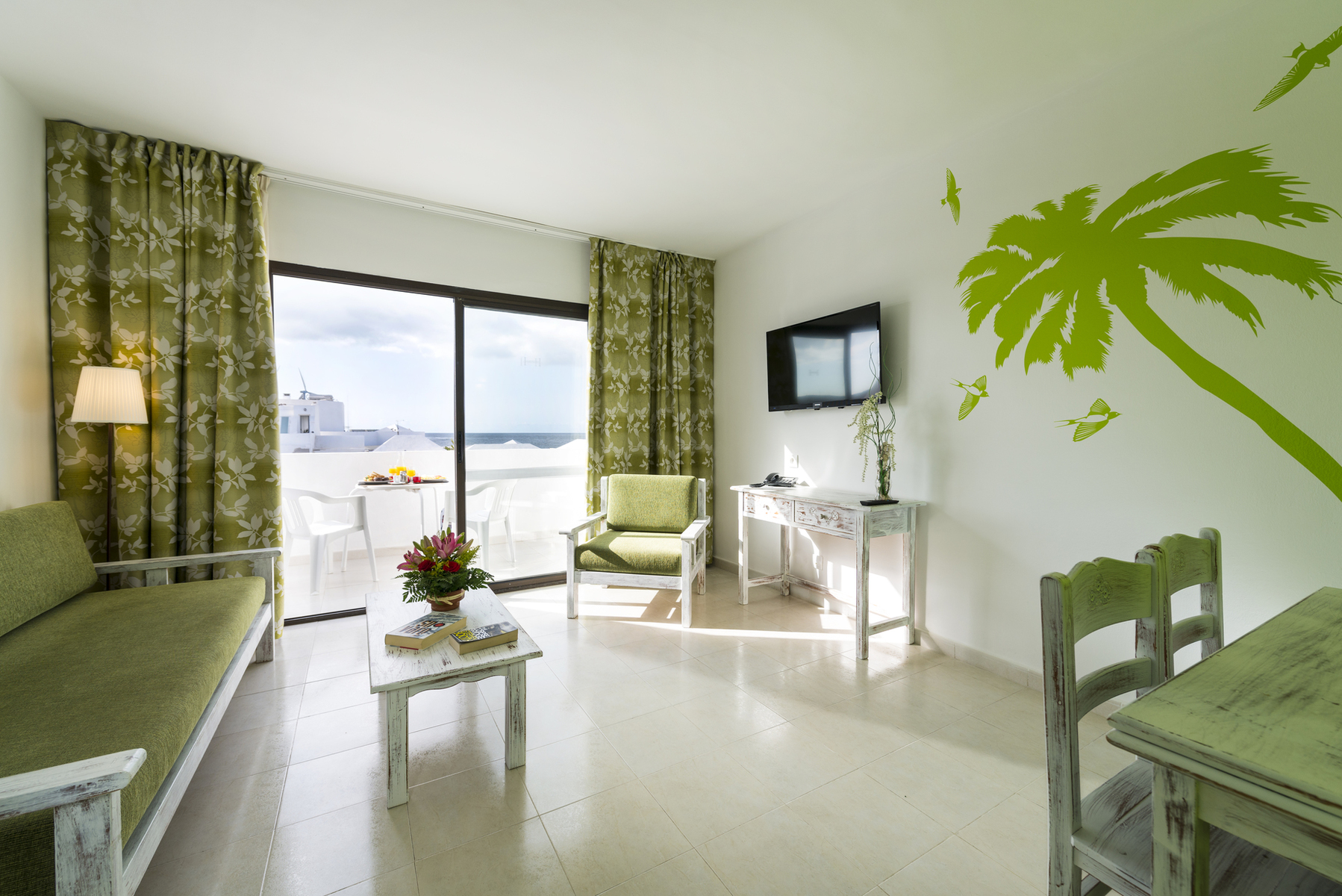 apartamentos hesperia bristol playa