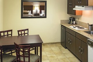 La Quinta Inn & Suites By Wyndham Portland Nw,Portland>>Oregon,3 star