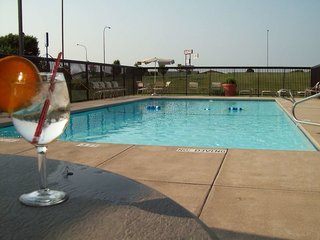 wingate by wyndham lincoln airport east i 80