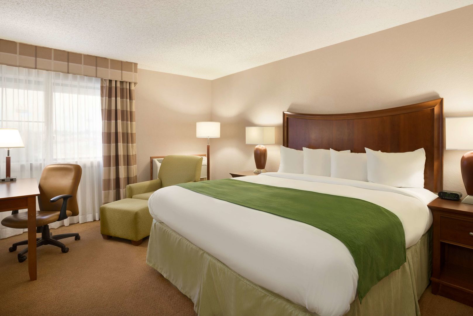 wingate by wyndham lincoln airport east i 80