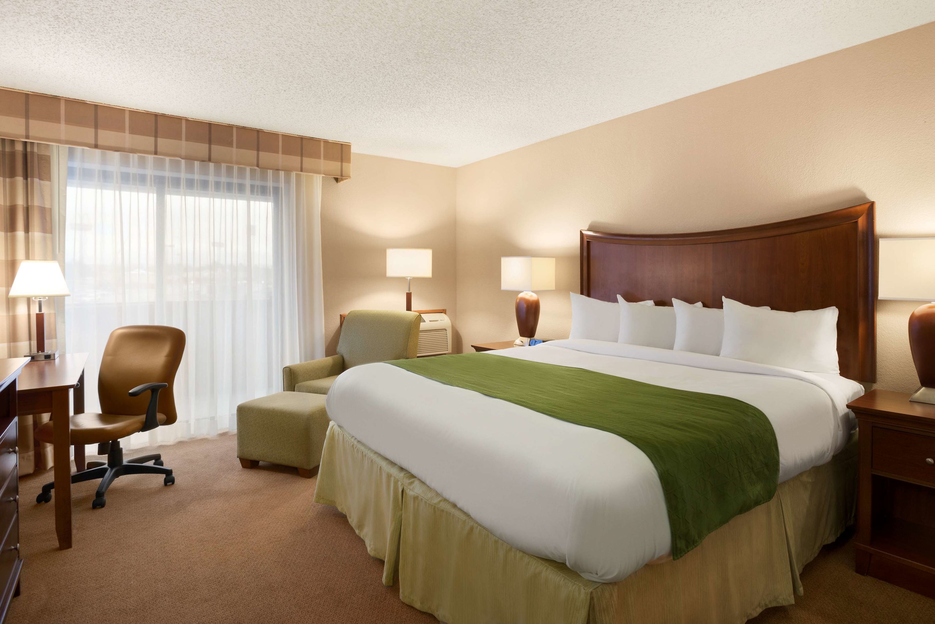 wingate by wyndham lincoln airport east i 80
