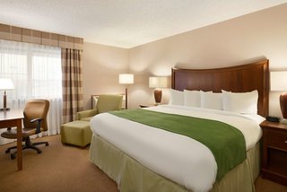 wingate by wyndham lincoln airport east i 80
