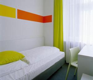 colour hotel