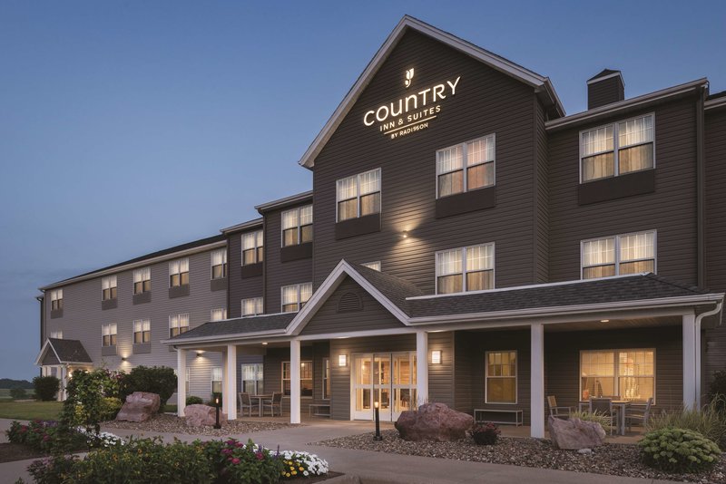 Country Inn & Suites By Radisson, Pella, Ia