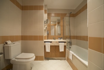 vila gale estoril adults friendly