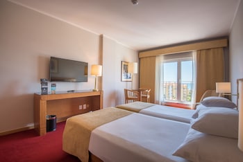 vila gale estoril adults friendly