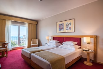 vila gale estoril adults friendly