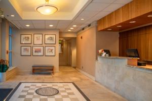 park lane suites and inn