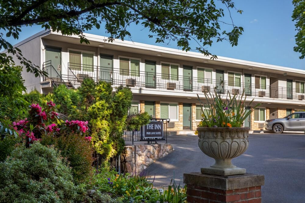 park lane suites and inn