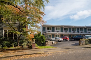park lane suites and inn