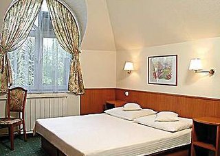 Korona Hotel Panzio,Sasad>>Budapest,3 star