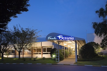 escale oceania brest