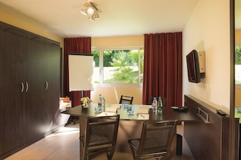 escale oceania brest