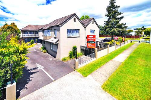 accolade motel