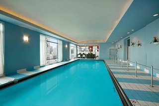 Hilton Chicago/Magnificent Mile Suites,Cook County>>Chicago,4 star