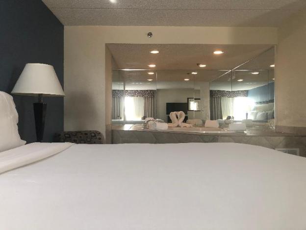 radisson hotel schaumburg