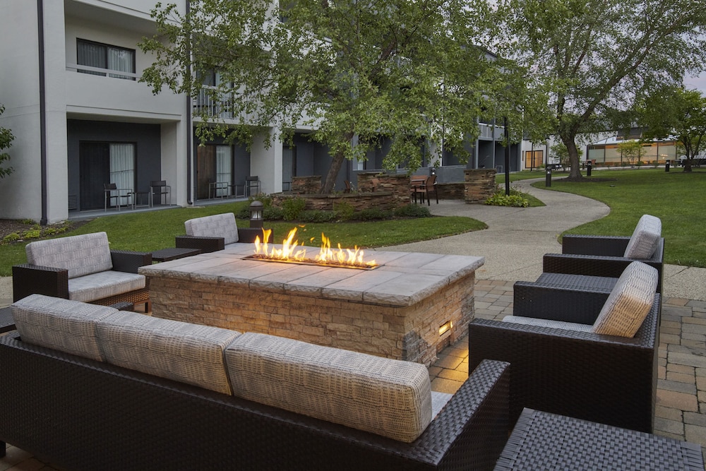 courtyard by marriott chicago lincolnshire