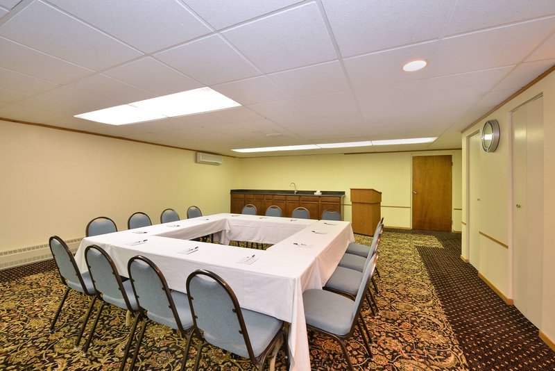 days inn by wyndham st charles il