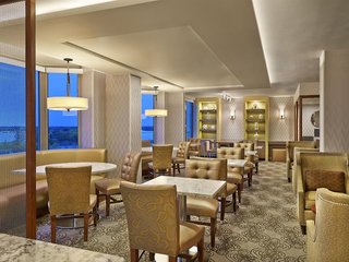sheraton suites chicago elk grove