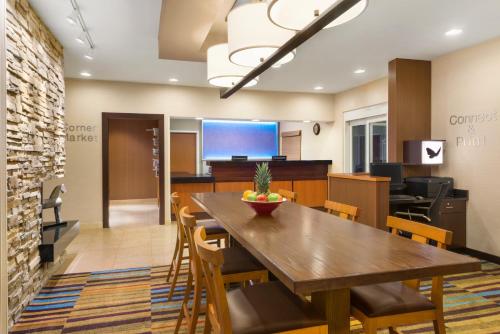 amerivu inn and suites grand forks