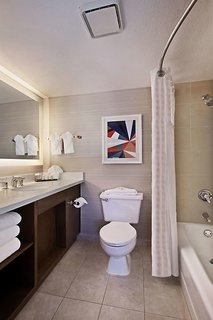 embassy suites by hilton anaheim north