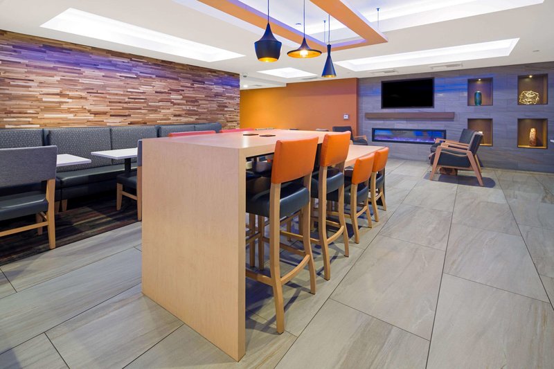 la quinta inn and suites by wyndham orange county airport