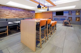 la quinta inn and suites by wyndham orange county airport