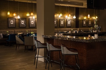 Renaissance Waterford Oklahoma City Hotel,Near Penn Square Mall,4 star