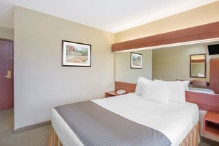 Microtel Inn & Suites By Wyndham Gassaway/Sutton,Burnsville>>Braxton County,2 star